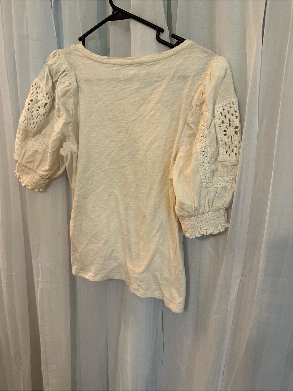 Design History Cream Crochet Sleeve Women’s Top - Picture 4 of 6